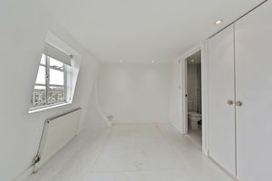 Bedroom- click for photo gallery